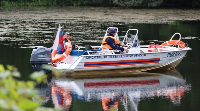 Спасатели на воде обеспечили безопасность проведения соревнований по гребле и заплыва в честь Дня города