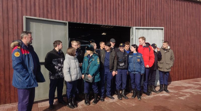Школьники побывали на поисково-спасательной станции «Борисовская»