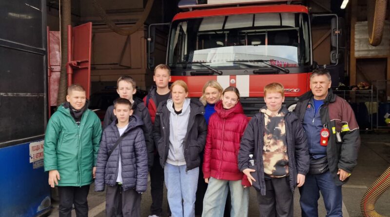 Огнеборцы рассказали о своей профессии школьникам