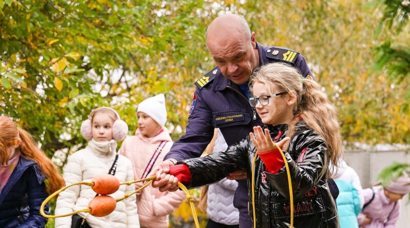 Спасательные службы проводят открытые уроки и экскурсии для столичных школьников